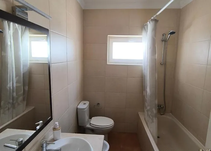 Neptune House Лориньян